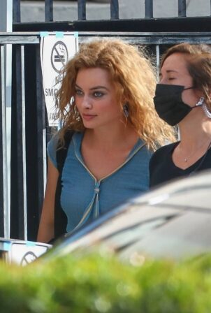 Margot Robbie - Filming 'Babylon' in Los Angeles