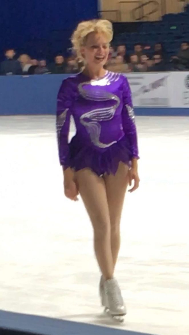 Margot Robbie ice skating rink as she prepares to play Tonya Harding in Atlanta