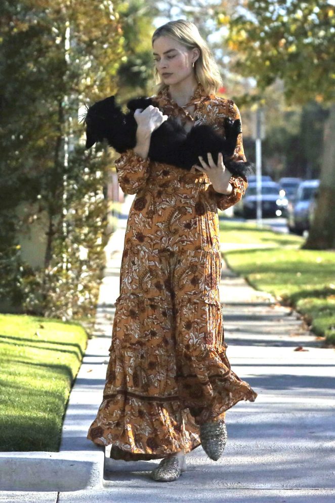 Margot Robbie in Long Dress With Her Dog in LA