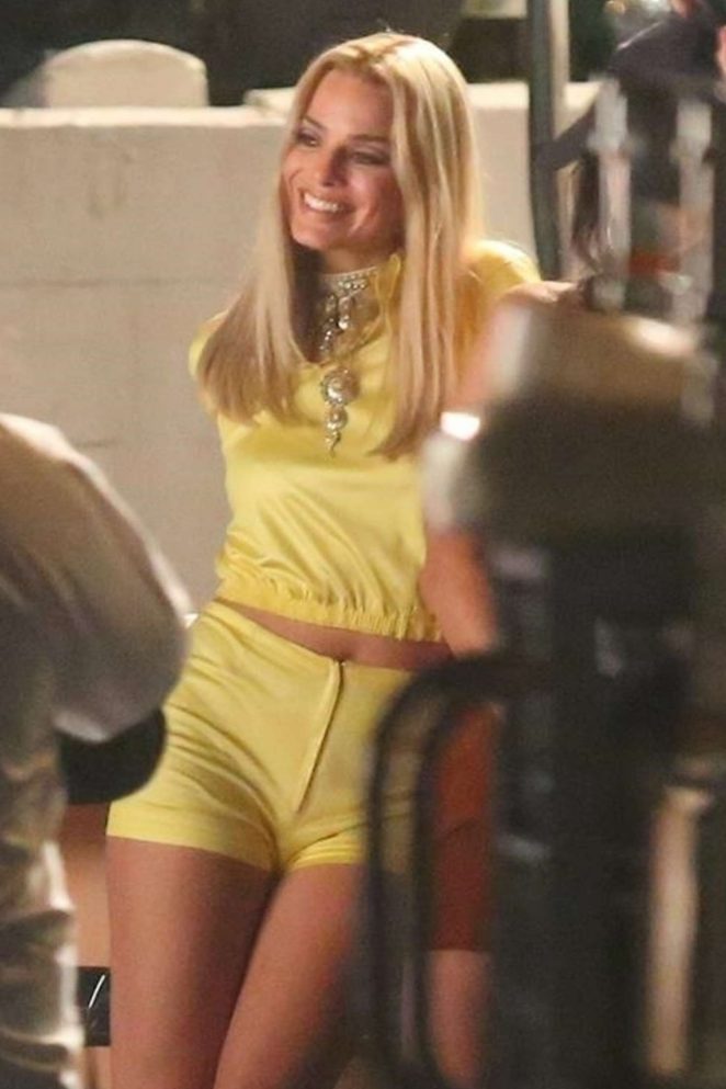 Margot Robbie - On set of 'Once Upon a Time in Hollywood' in Los Angeles