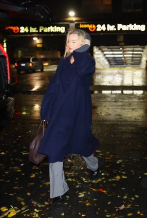 Margot Robbie - Seen on a New York rain