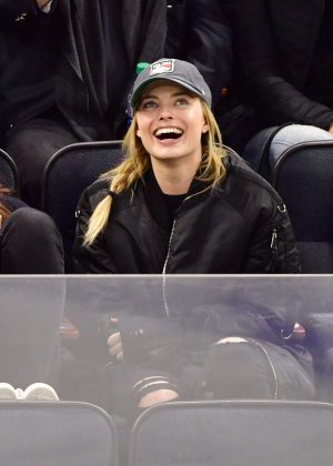 Margot Robbie - Watching New York Rangers v Ottawa Senators in NYC