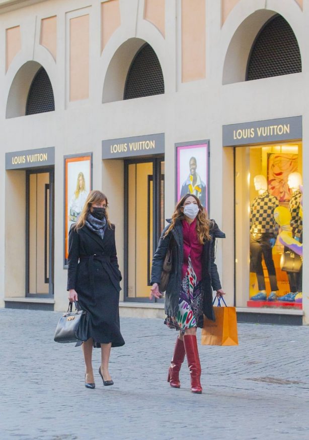Maria Elena Boschi - Shopping at Louis Vuitton in Rome