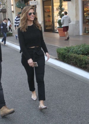 Maria Menounos - Shopping at The Grove in West Hollywood