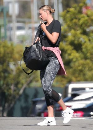 Maria Sharapova in Tights Heading to a gym in LA