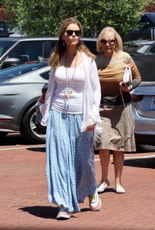Maria Shriver - Seen at Lucky’s in Malibu