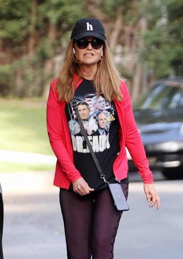 Maria Shriver - Wears a Dr. Fauci t-shirt in Brentwood