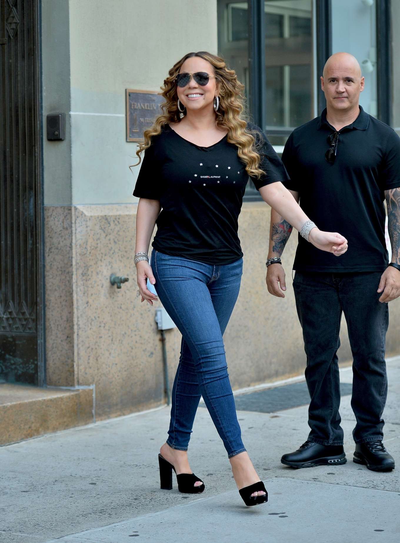 Mariah Carey â€“ In Jeans All smiles while out in New York City