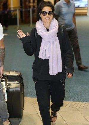 Marie Avgeropoulos at the airport in Vancouver