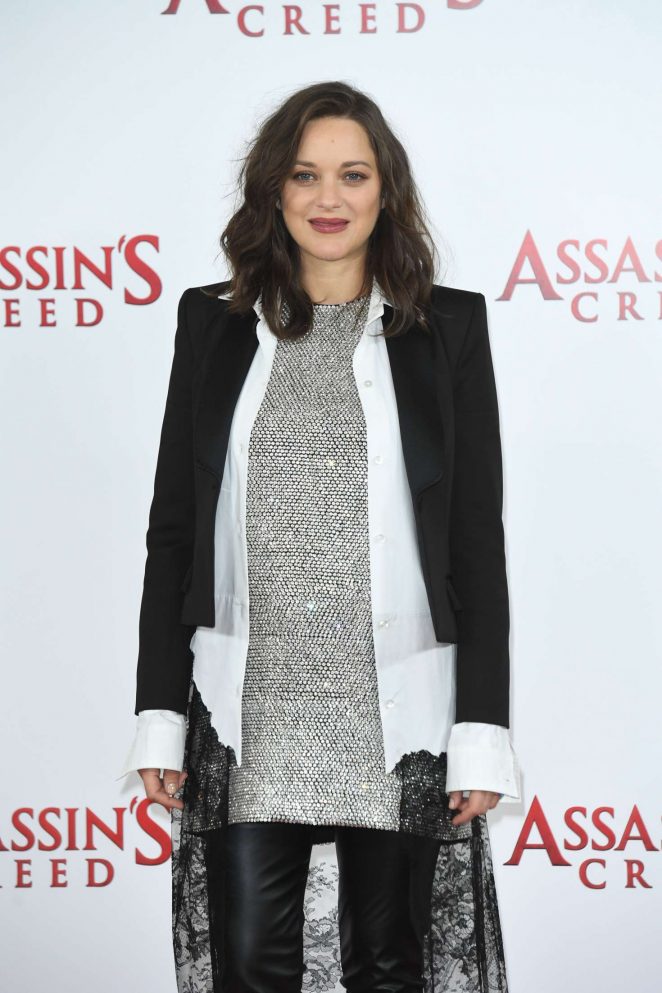 Marion Cotillard - 'Assassin's Creed' Photocall in London