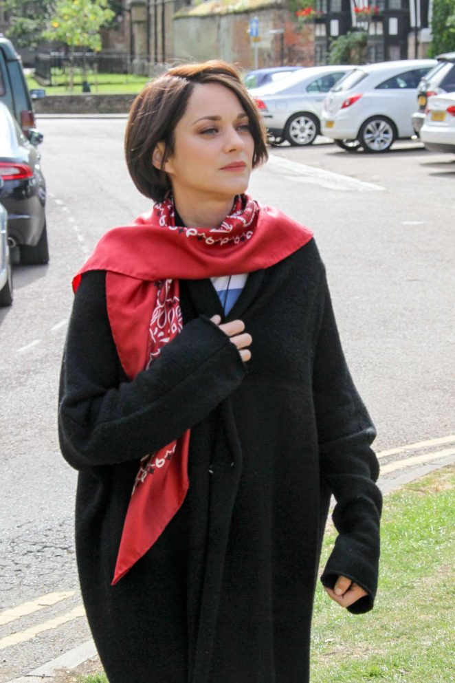 Marion Cotillard - On the set of 'Assassin's Creed' in Ely
