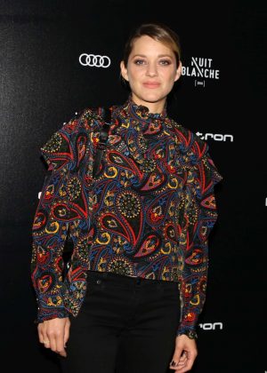 Marion Cotillard - Presenting The New Electric Car From Audi in 'The auto show' in Paris