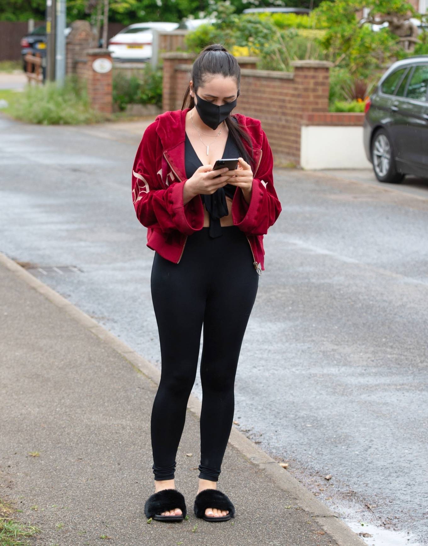 Marnie Simpson in Tights â€“ Out in Bedfordshire
