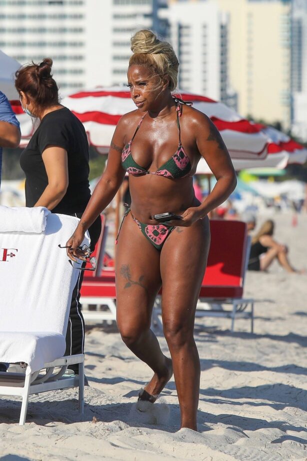 Mary J. Blige - In a bikini on the beach in Miami
