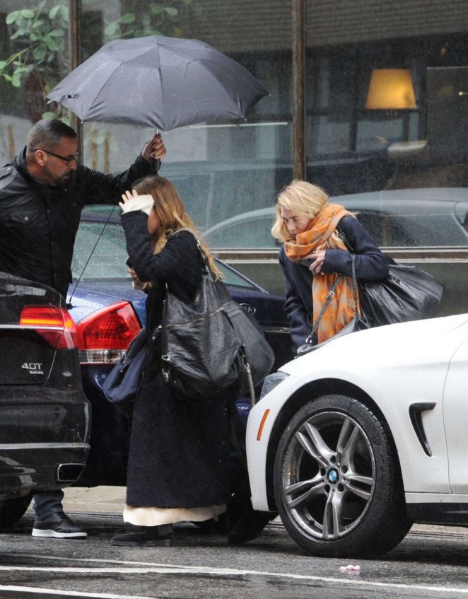 Mary Kate and Ashley Olsen Out in New York