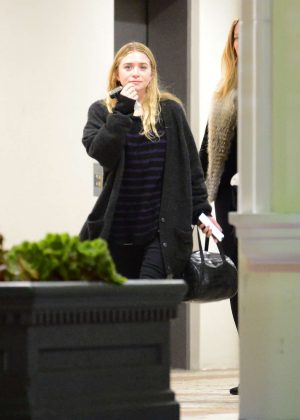 Mary-Kate Olsen - Leaves Sushi Park in Los Angeles