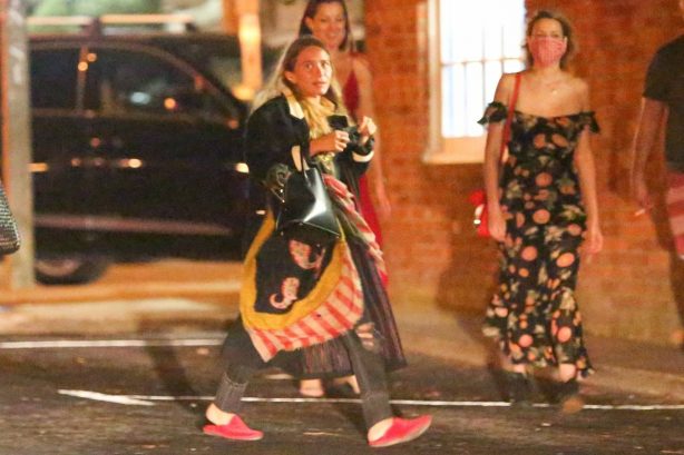 Mary Kate Olsen - Leaving Tutto Il Giorno restaurant in The Hamptons