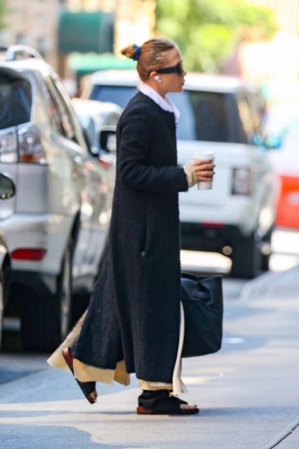 Mary-Kate Olsen - Out in New York