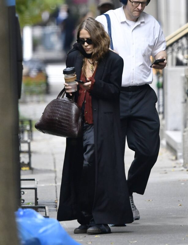 Mary-Kate Olsen - Steps out in New York