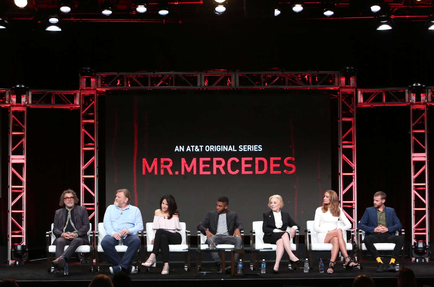 Mary-Louise Parker and Kelly Lynch: Mr. Mercedes TV Show Panel -16 | GotCeleb1470 x 973