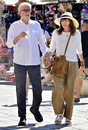 Mary Steenburgen - With husband Ted Danson on a vacation in Venice