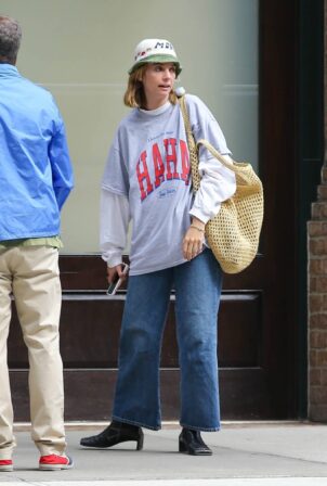 Maya Hawke - In a baggy clothes out in New York