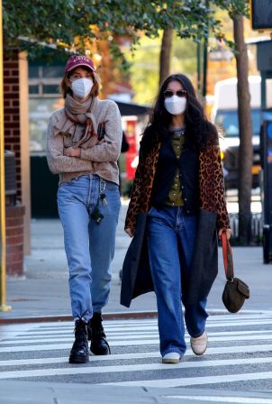 Maya Hawke - Out for a lunch with a friend in Manhattan's West Village