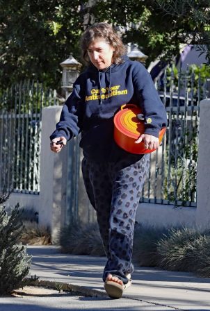 Mayim Bialik - Out in Los Angeles
