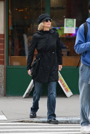 Meg Ryan - On a stroll through the streets of Tribeca