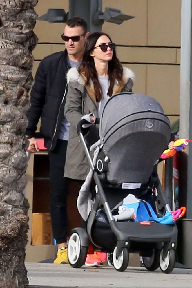 Megan Fox and Her Family Visiting the zoo in Los Angeles