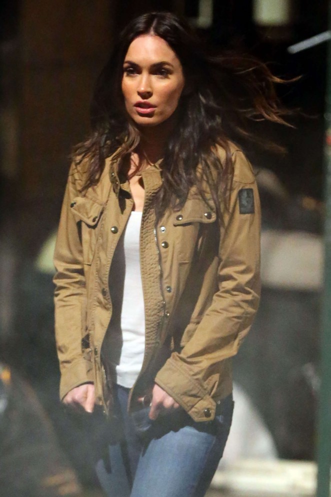 Megan Fox in Jeans on 'Teenage Mutant Ninja Turtles 2' set in NYC