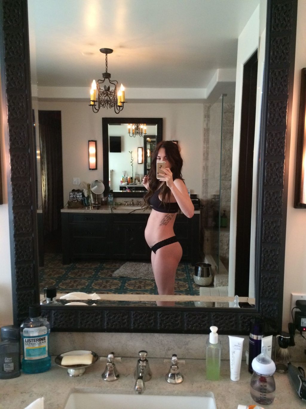 Megan Fox â€“ Personal pics