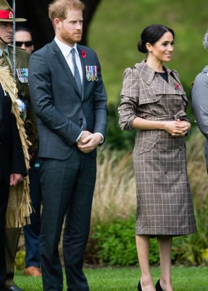 Meghan Markle and Prince Harry - Attending a welcome ceremony in Wellington