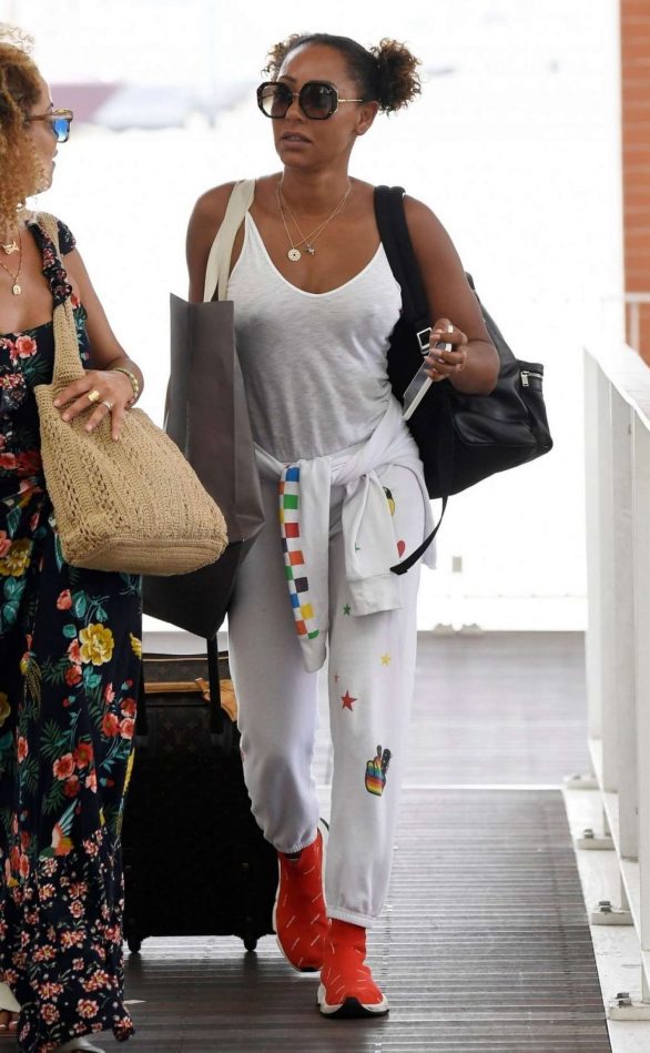 Mel B - Spotted at Venice Airport during the 76th Venice Film Festival