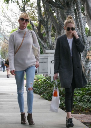 Melanie Griffith and daughter Stella Shopping in Los Angeles