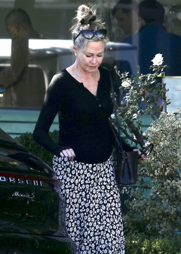 Melanie Griffith - Seen shopping in Los Angeles