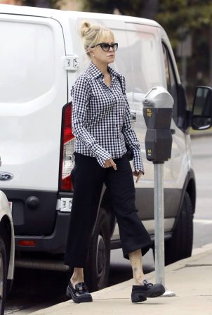 Melanie Griffith - Steps out for a stroll in Beverly Hills