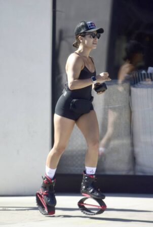 Melina Nasab - Seen in workout gear in Los Angeles