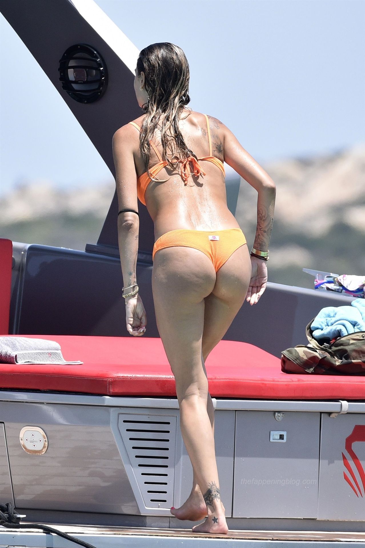 Melissa Satta 2020 : Melissa Satta - Wearing bikini on a yacht in Sardinia ...