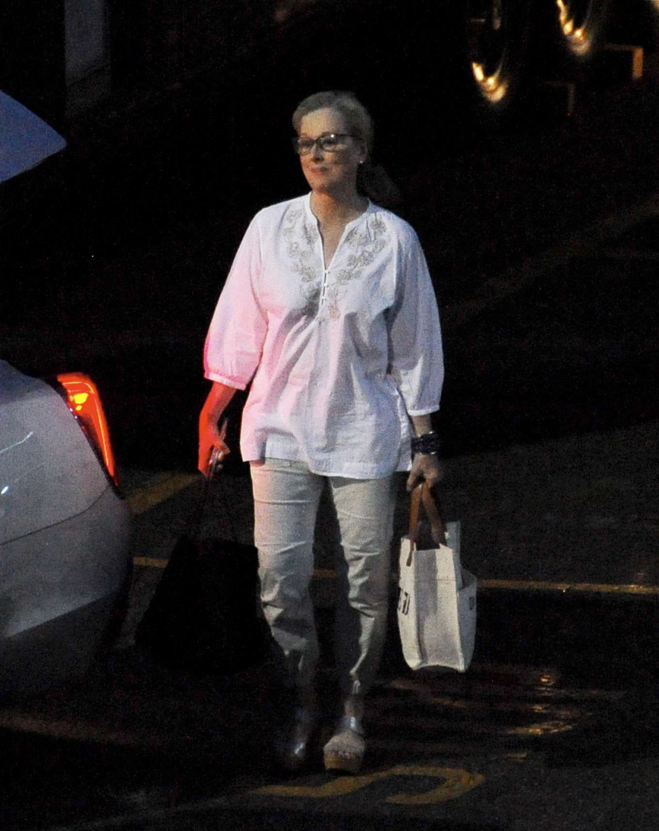 Meryl Streep â€“ Leaving the set of â€˜Big Little Liesâ€™ in Los Angeles