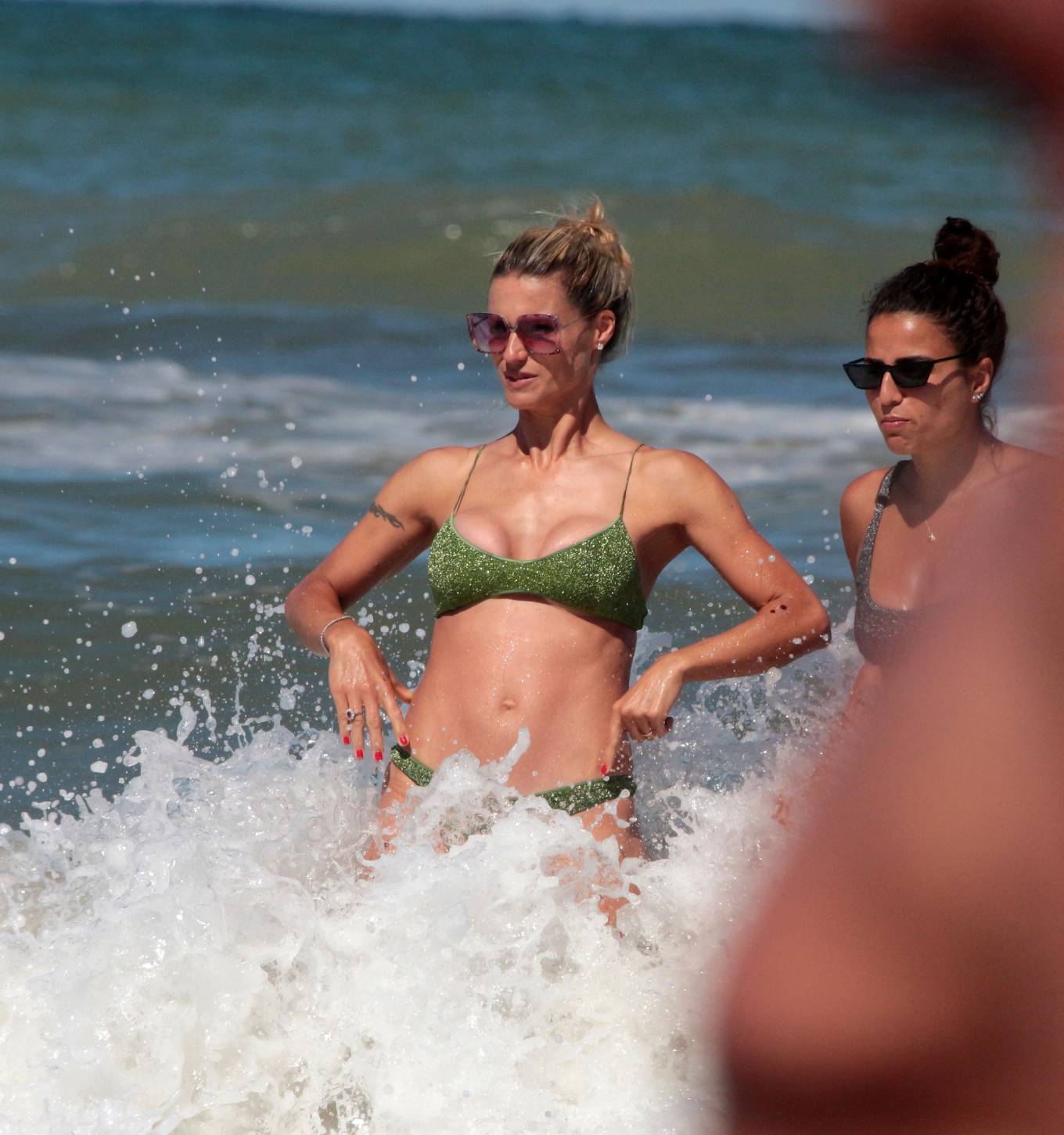 https://www.gotceleb.com/wp-content/uploads/photos/michelle-hunziker/in-green-bikini-on-vacation-in-milano-marittima/Michelle-Hunziker-in-Green-Bikini-2020-28.jpg