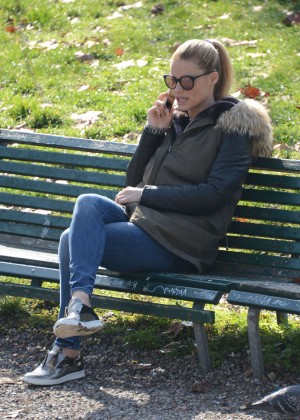 Michelle Hunziker in Jeans at the park in Milan