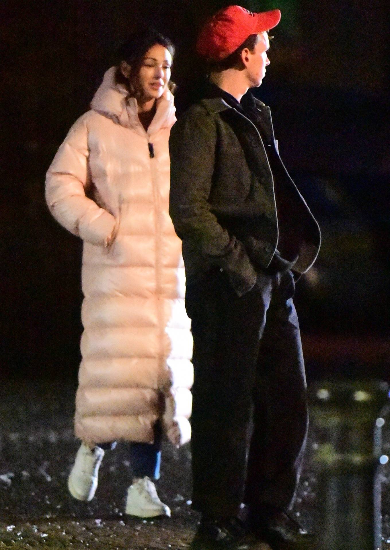 Michelle Keegan - Filming on a night shoot for 'Fool Me Once' in Manchester