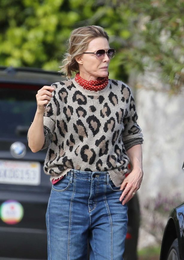 Michelle Pfeiffer - Out in the Pacific Palisades