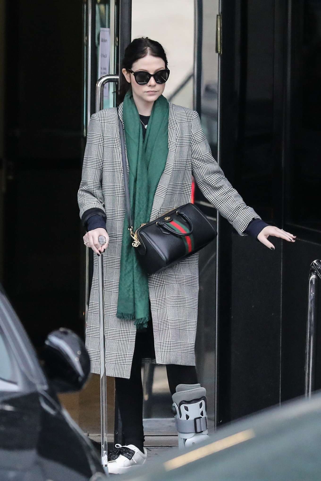 Michelle Trachtenberg 2019 : Michelle Trachtenberg in Long Coat – Christmas Shopping in Beverly Hills-17