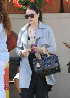 Michelle Trachtenberg out for lunch at Il Pastaio in Beverly Hills