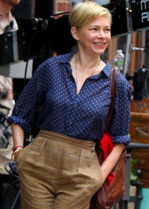 Michelle Williams at the 'After The Wedding' set in Manhattan