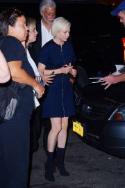 Michelle Williams - With fans outside the After the Wedding screening in New York