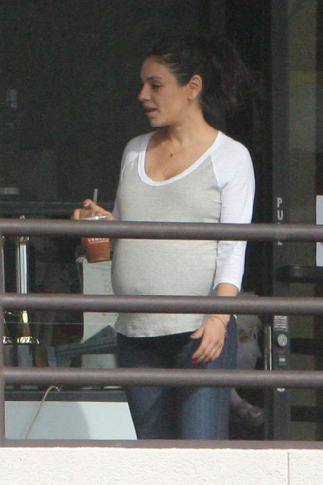 Mila Kunis at Creation Station in Culver City