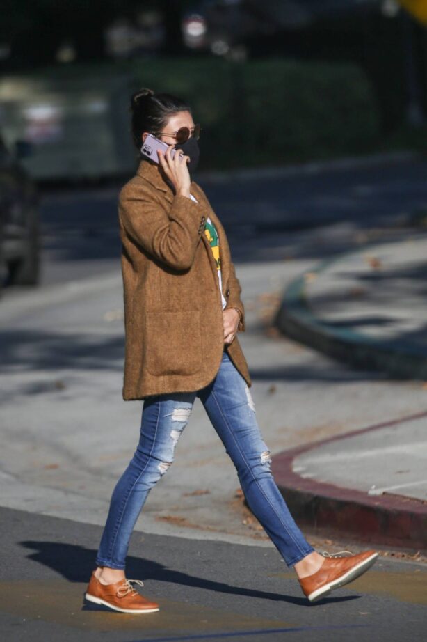 Mila Kunis - Heads to a meeting in Beverly Hills